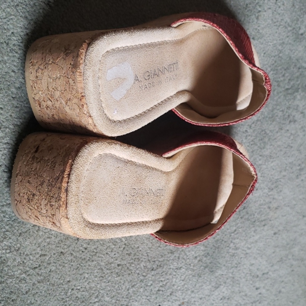 EUC Made in Italy A Giannetti Sz 8.5 coral wedge - Picture 6 of 6